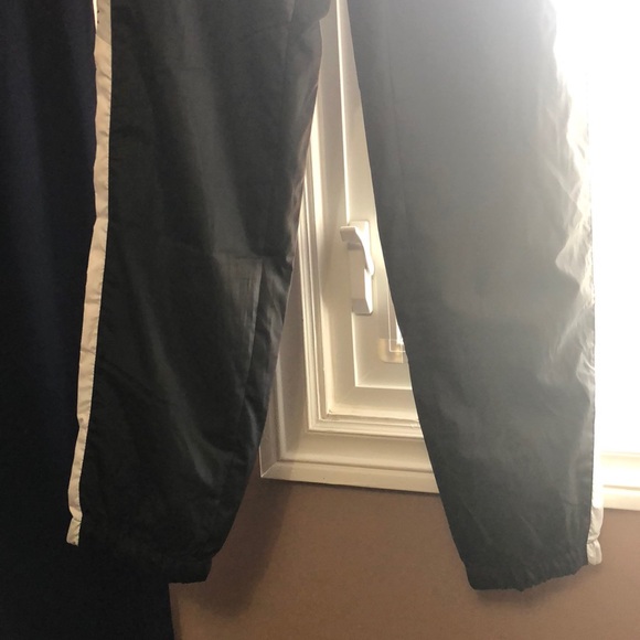 Aeropostale Windbreaker Pants - Picture 5 of 5